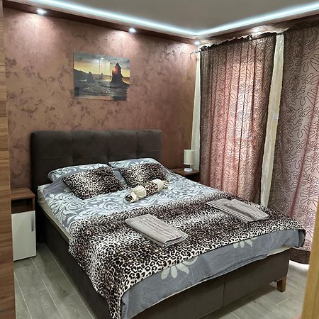 Apartamento Imperija Kragujevac Exterior foto